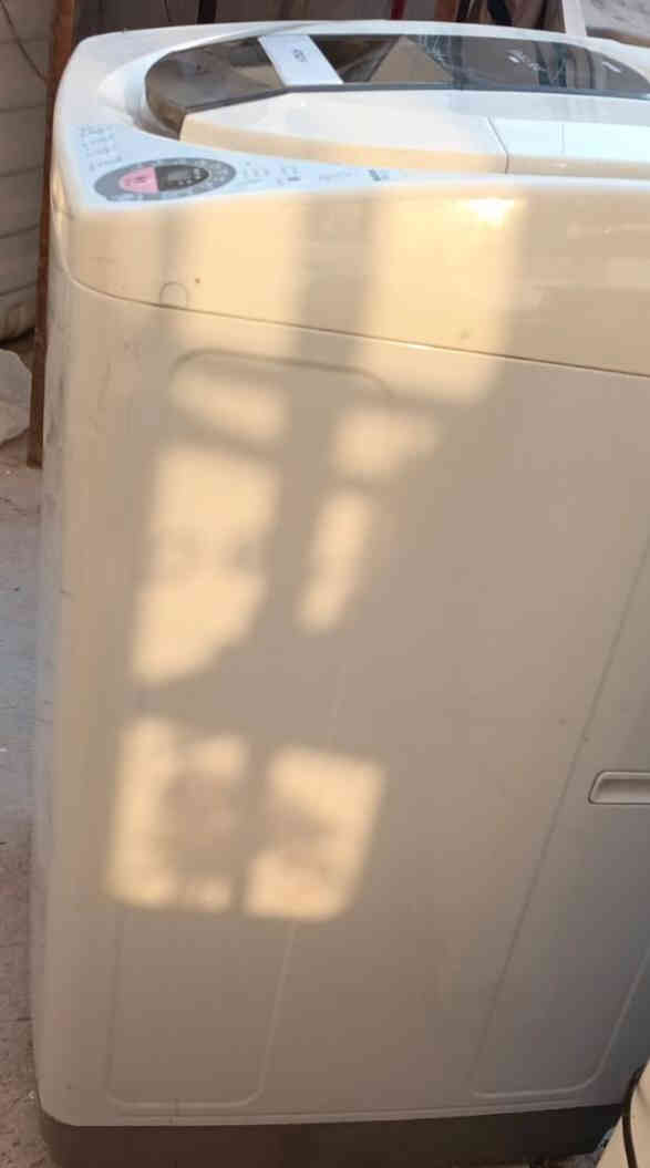 يالله للبيع غساله اوتوماتيك هيتاشي ياباني اصلي 13 كيلوا فعلي اخت الجديد كتلوك موجود على وضع الشركه السعر ب200 وبيها مجال بسيط عنواني بغداد قرب جزيرة بغداد السياحيه واكو توصيل داخل بغداد بأجرة تكسي *********** متواجد وتساب
