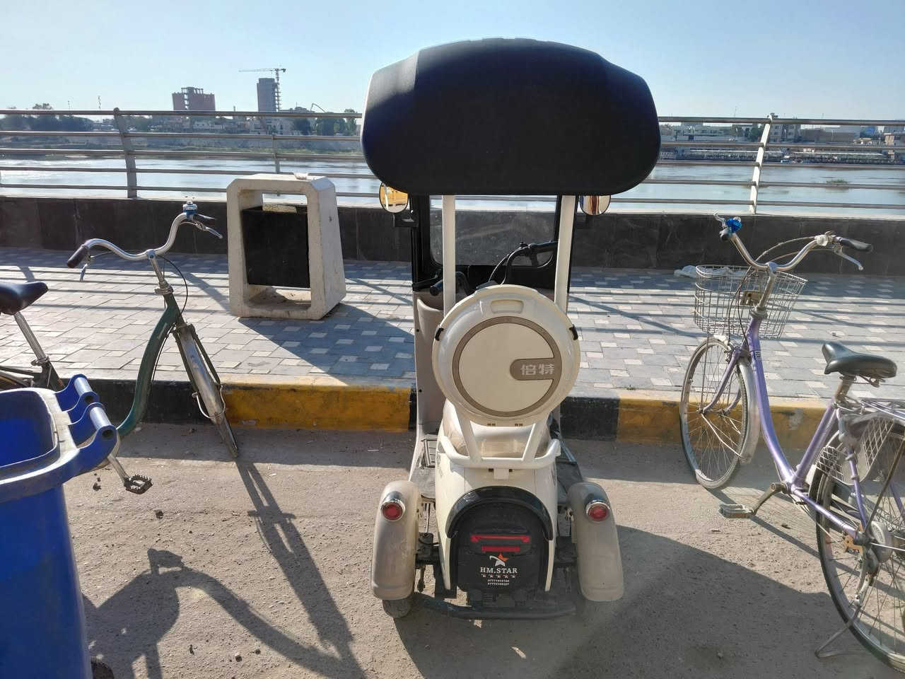 السلام عليكم
مكلف بالنشر دراجة للبيع السعر 750 
للاستفسار يرجى الاتصال بالرقم ***********
