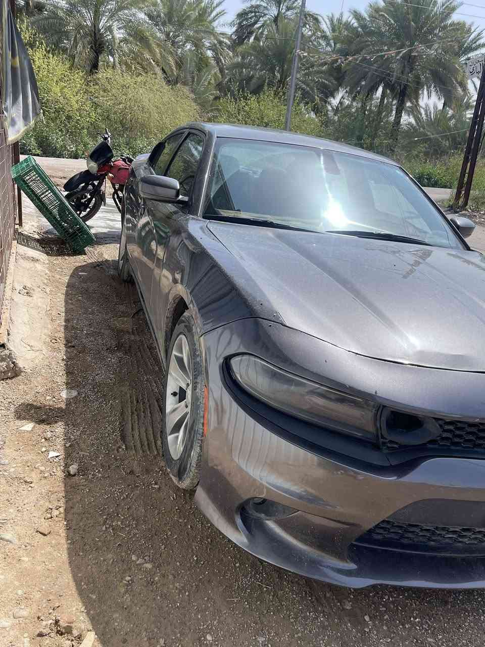 سلام عليكم للبيع  جارجر موديل 2015  رقم بغداد حادثها موضح بالصور بيها قطع صبغ ابيع حزام سياره حلوه وجاهزه كير مكينه حداديه مكفولات مكينه 6 سلندر العنوان ديالى ناحية جديدة الشط قرب الراشديه مال حسينيه السعر 150 وبيها مجال للاستفسار ***********
