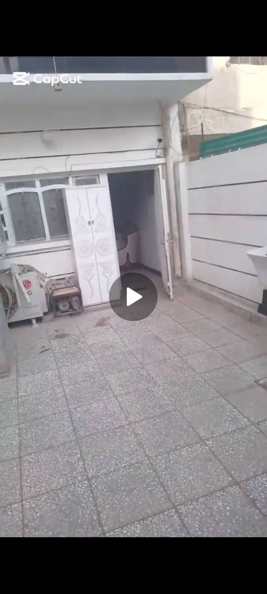 مشتمل بالدورة الميكانيك 78م  باسمي موقع مميز بظهر الشارع التجاري خامس بيت بالبداية البيت جدا نظيف تجيب غراضك وتكعد مال جناي على ايديالسعر 145  ***********
