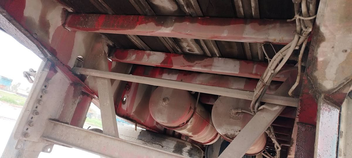 فلات بو فروشتن دنگر ساف خایس و وژەنگی نیە کارەبایات و هەوا  تاخم چوب تاحم بانص ،تایەکانی نیو عومر ،
شوێن هەولێر 
سعر 37مجال
***********
