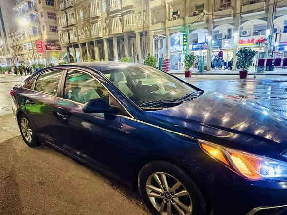 السلام عليكم 
سوناتا للبيع 2016 
وارد أمريكي 
مكينه وكير كفاله 
المكينه ما مفتوحه 2400 GDi 
داخله للعراق كسر جامعه وسرقة مسجل 
بل عراق صار بيه بارد بل جاملغ الأمامي الأيسر وبدلته بنفس ألون والقديم مالتها موجود 
والباقي كفاله  
تبريد قبل شهرين بدلت منضومه كامله 
صور مال امريكا بل منشور 
السعر 120 وبيها مجال 
رقم الهاتف ***********
