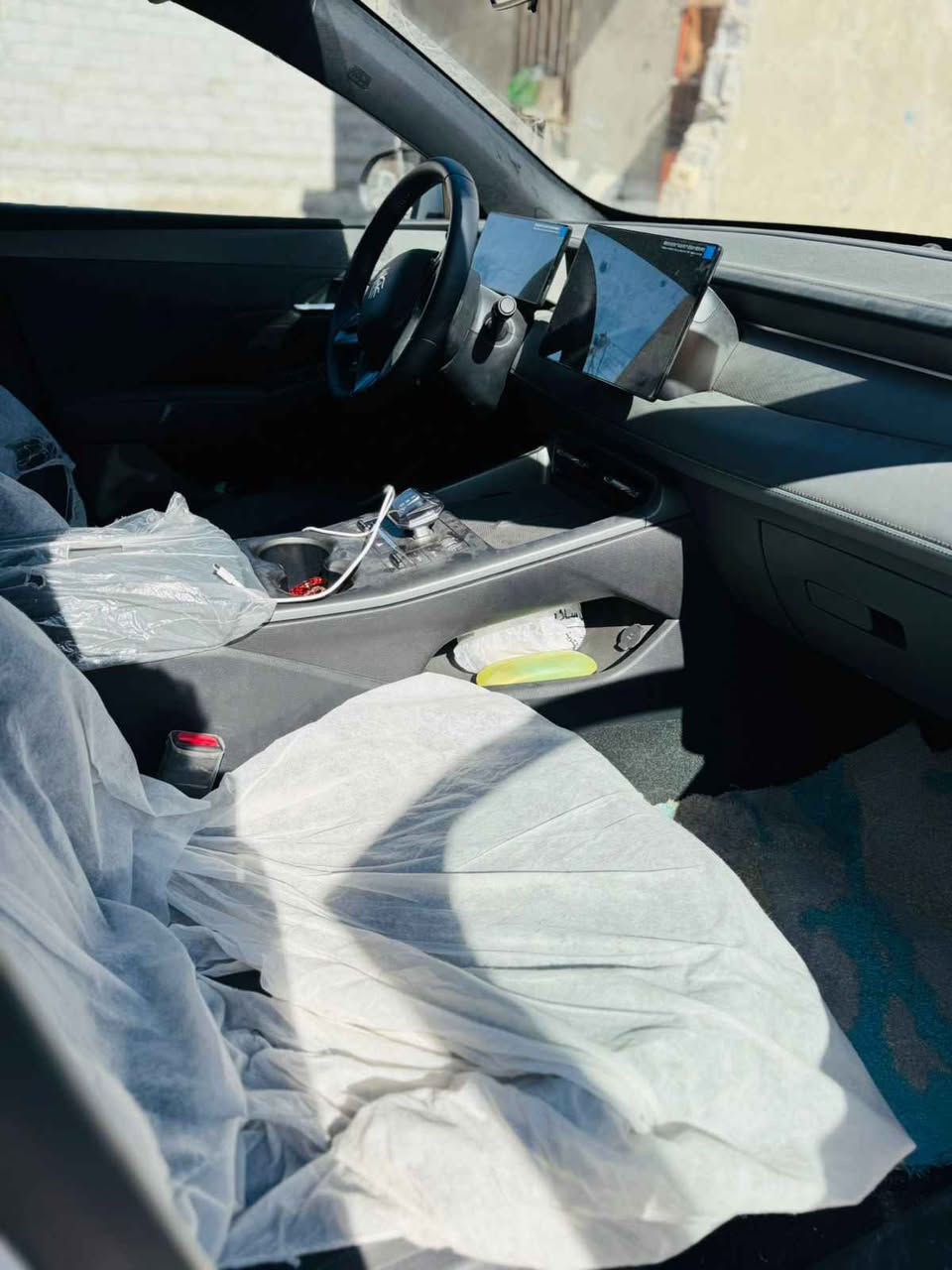 بيع مستعجل بصره حره باسمي ماشيه 6 الاف زيرو 120 وبيه مجال رقمي *********** العنوان القبله Singapore
