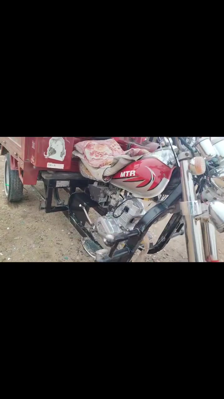 سلام عليكم ستوته للبيع ٢١مديل اوراق شوفت عينك نضيفه مكينه وجههه جديد دبل كله شغال معايزه شي السعر 1900 ##الرقم *********** المشخاب
