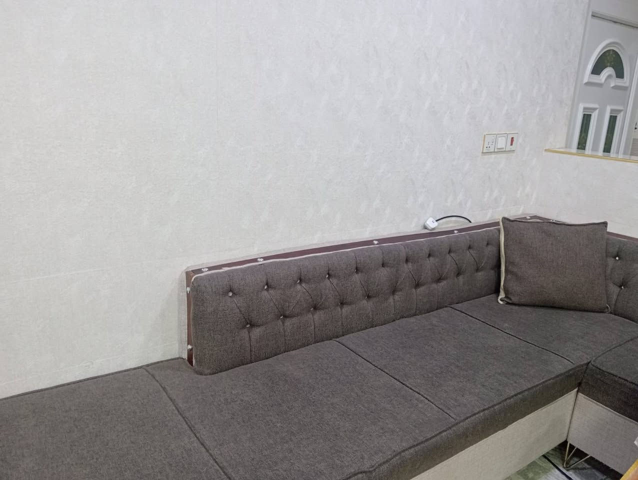 السلام عليكم 
     اعزائي ديوان شغل عراقي على شكل حرف ال L
                             3قطع
                     قطعة قياس 160
                     قطعة قياس 310
                       قطعة قياس 110
        قماش تركي ووتر بروف تركي لونين
        السعر 350 الف بي( مجال )
للتواصل والاستفسار الرقم ***********
