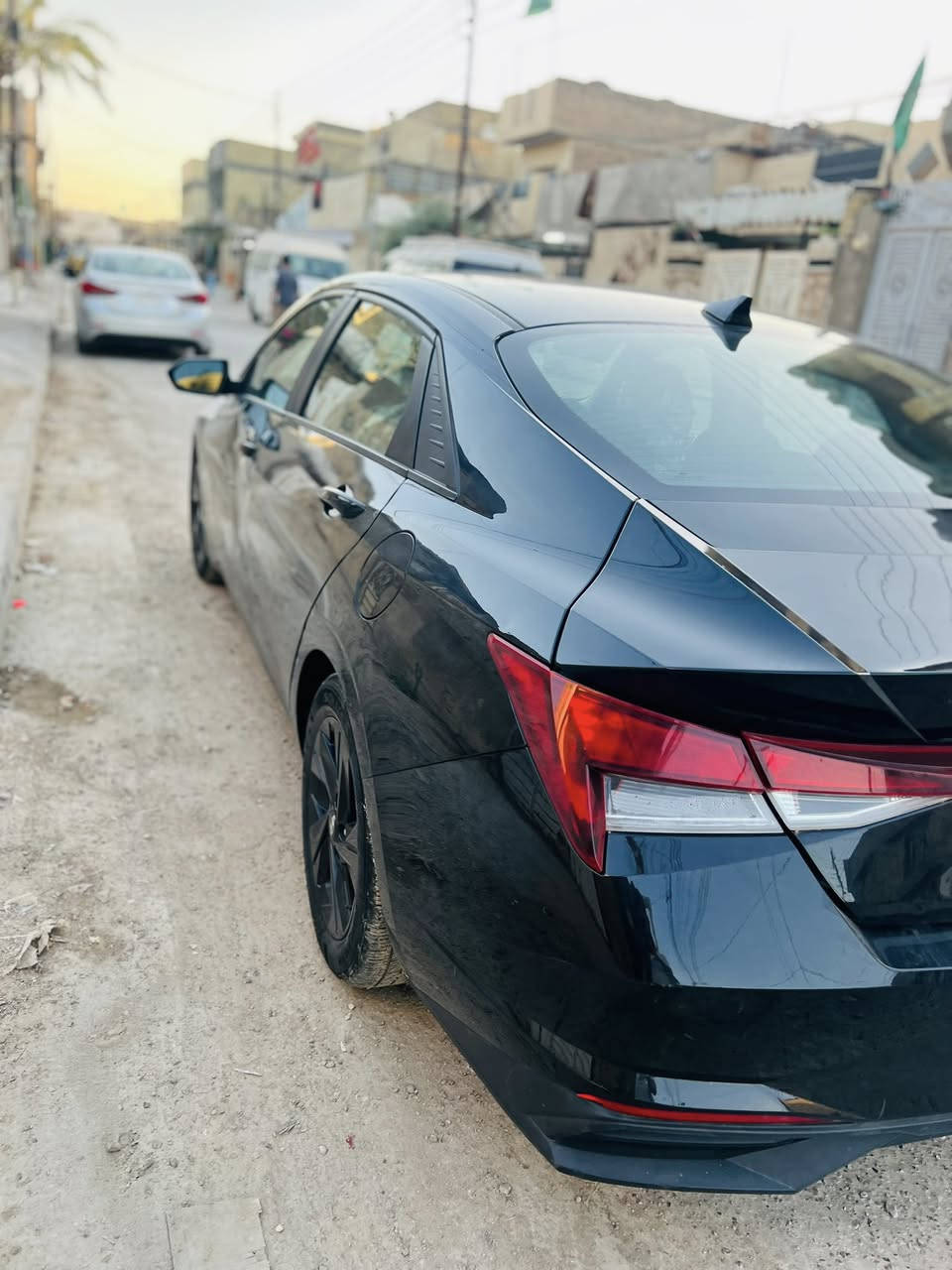 سلام عليكم ..
النترا 21 ميكنه دوش وكير it وباقي ومثل ما موضح بصور حادث بنيد مبدل وبارد بجاملغ وابقي سياره ليبل واحد نص فول …السعر 125 وبيها مجال حك الجيه 
بغداد شهداء العبيدي 
اي ستفسار ***********
