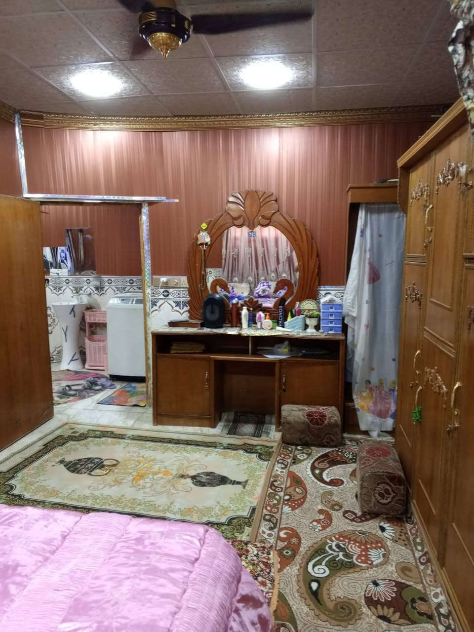 بيت للبيع طابو زراعي سند 25 طابق و نص ثلاث غرف نوم استقبال صاله كبيره ومطبخ وصحيات داخليه و خارجية مع ترك متر مع طارمه 50م المساحة 200م كربلاء حي سومر2 خلف مرقد الحر اتصال *********** ابو سيف المنطقة فيها مجاري باقي بس تبليط كربلاء, العراق
