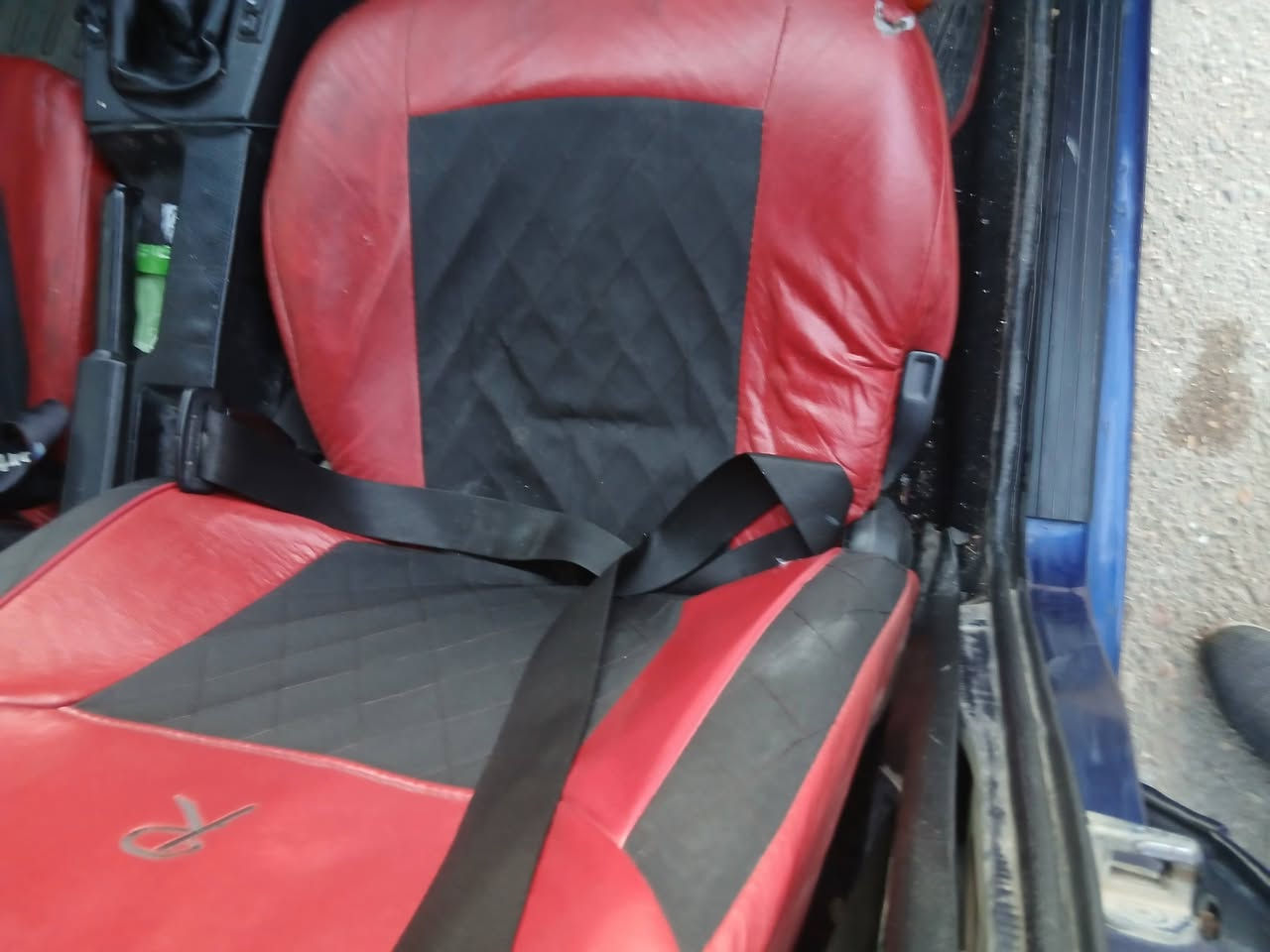 السلام عليكم بي ام زعره محرك 25 مفتوح  بسمي تحويل ثاني يوم  السعر 30وبيها مجال بسيط للاستفسار 
***********
