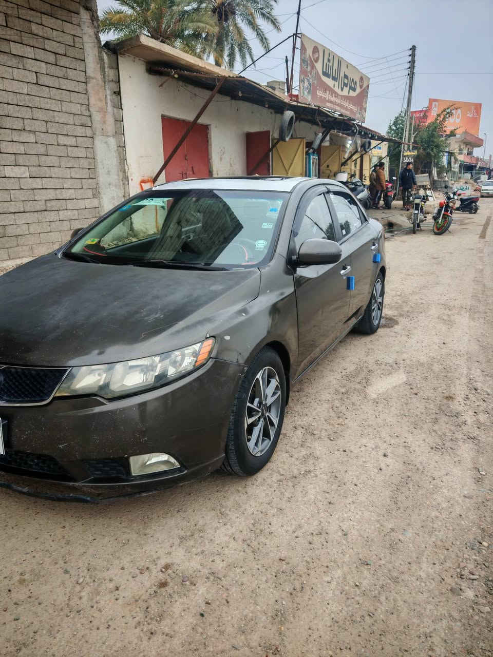 سعر مناسب جدا 77 وبيها مجال
كيا فورتي 2011
محرك 2000 دوش مامفوتح ولاتنقيص
ماشيه KM160الف
فواصفات فول
ستيرن تحكم جهتين
شفتات سرعه
كشن تدفئ وجلد
كاميره خلفيه شاشه
تبريد شغال 
بيها صبغ حزام بدون ضربه أثر جراد فقط جاملغ خلفي بي معجون شويه ببدون داخل
***********
***********
