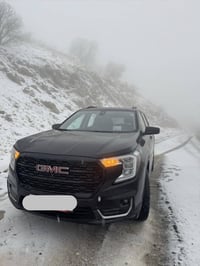 𝗚𝗠𝗖 𝗧𝗘𝗥𝗥𝗔𝗜𝗡 𝐀𝐓𝟒 - 1.5 L turbo - 2022 جي ام سي تيران 2022  مكان السيارة...