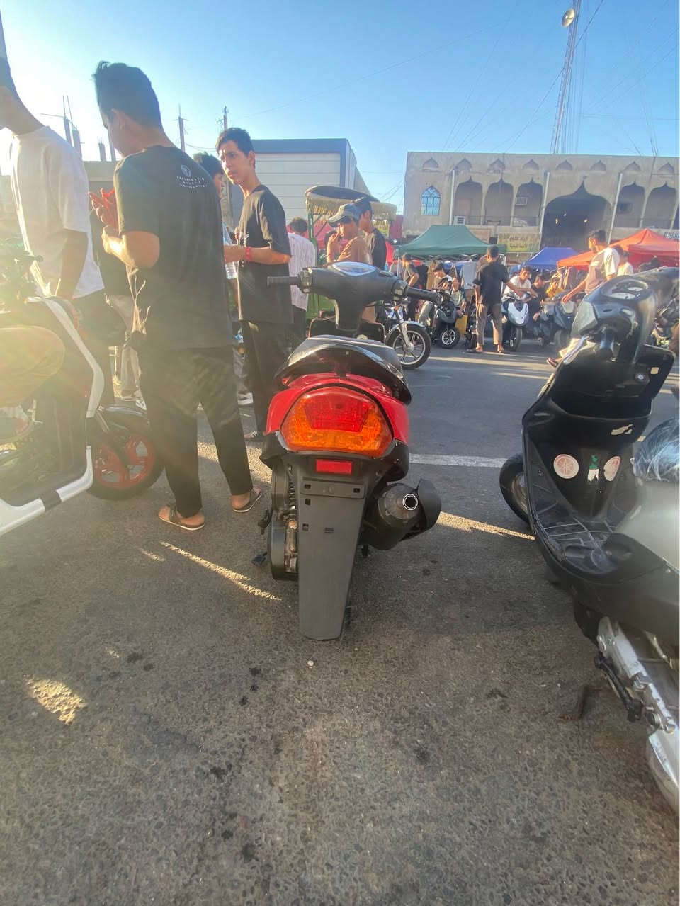 للبيع دراجه ماكس عدله دراجه نعومه ومشي وشلعه تخبل مجفته مره واحده الدراجه نظيفه ما بيها اي شي وكلها شغاله بس الاشاير ما يشتغلن مكاني تنومه شط العرب السعر 550 وبيها مجال رقمي *********** البصرة, العراق
