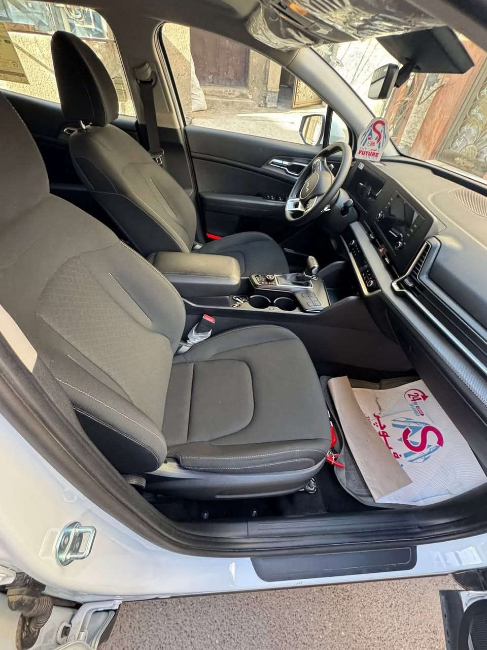 السلام عليكم 
سبورتج موديل 2025 خليجي للبيع بوضع الزيرو ماشيه 7 رقم اربيل تريد وكاله تريد تحويل حاظر اني وارجع واكول لسياره بوضع الزيرو مكفوله من كلشي سعرهه 219 ورقه مكاني بغداد الكراده وهذا رقمي 
#***********
