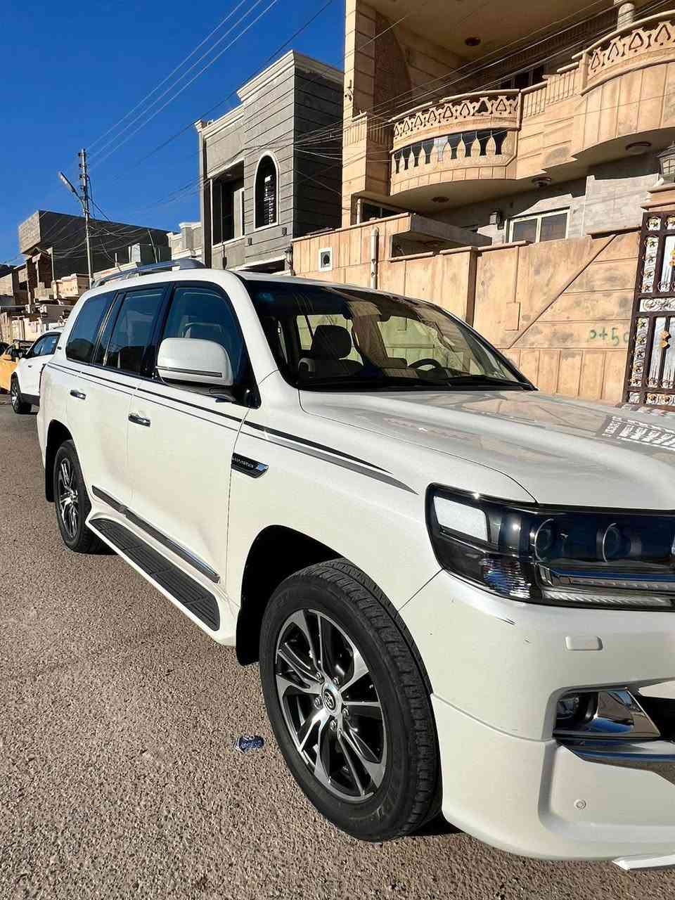سلام عليكم ورحمه الله وبركاته
لاندكروزر جكسارا موديل 2020 ساز تحويل ثاني يوم 
جكة ابره مابيه كفالة عامة على وضع الشركة ماشية 60 الف نضافه100/100فول مواصفات 1/1عنواني الرمادي شارع 60 للاستفسار ***********
