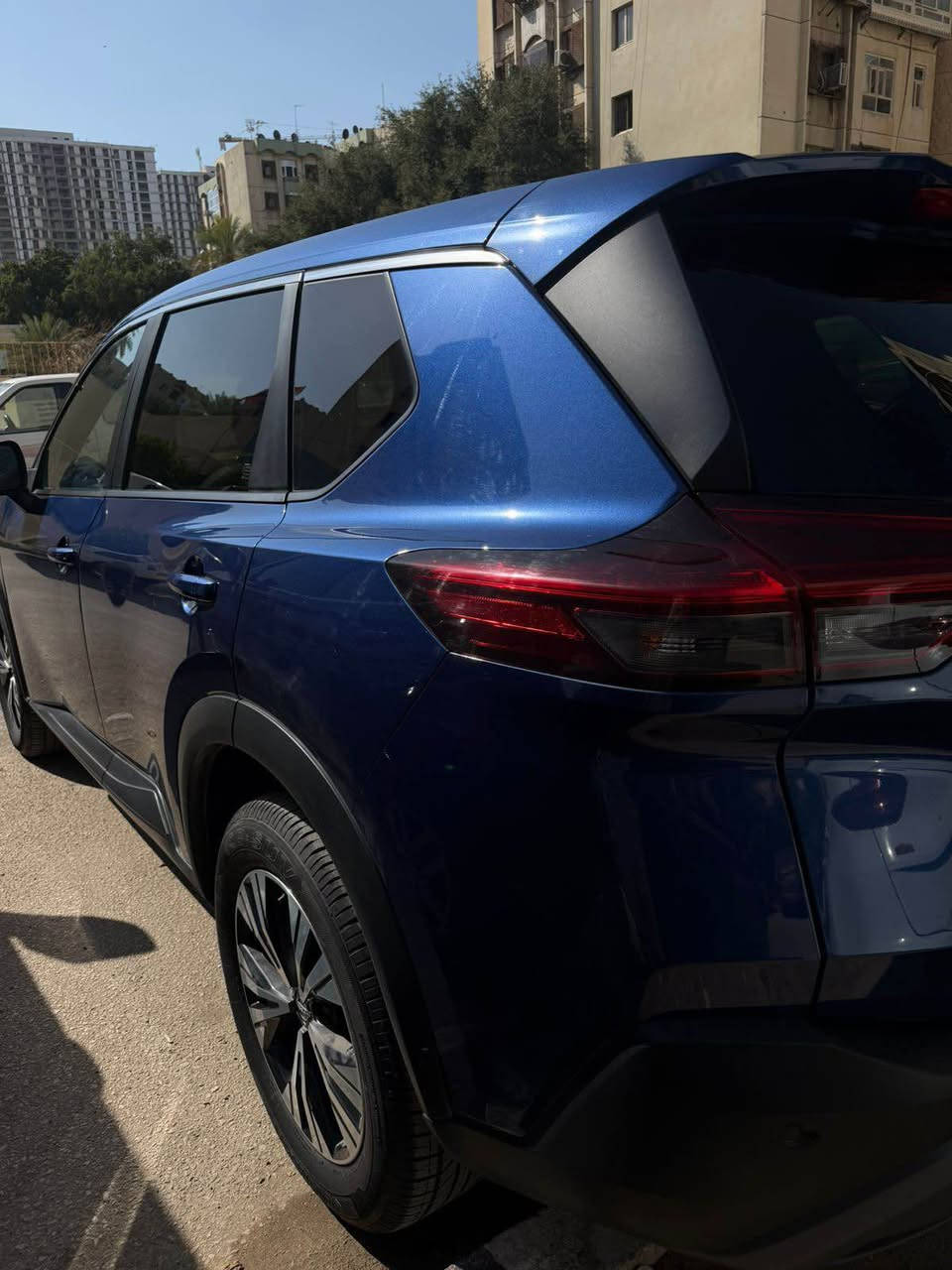 للبيع نيسان روج 2023 ماشي 30،000 صبغ بنيد فقط السعر 16,500 
*********** بغداد, العراق
