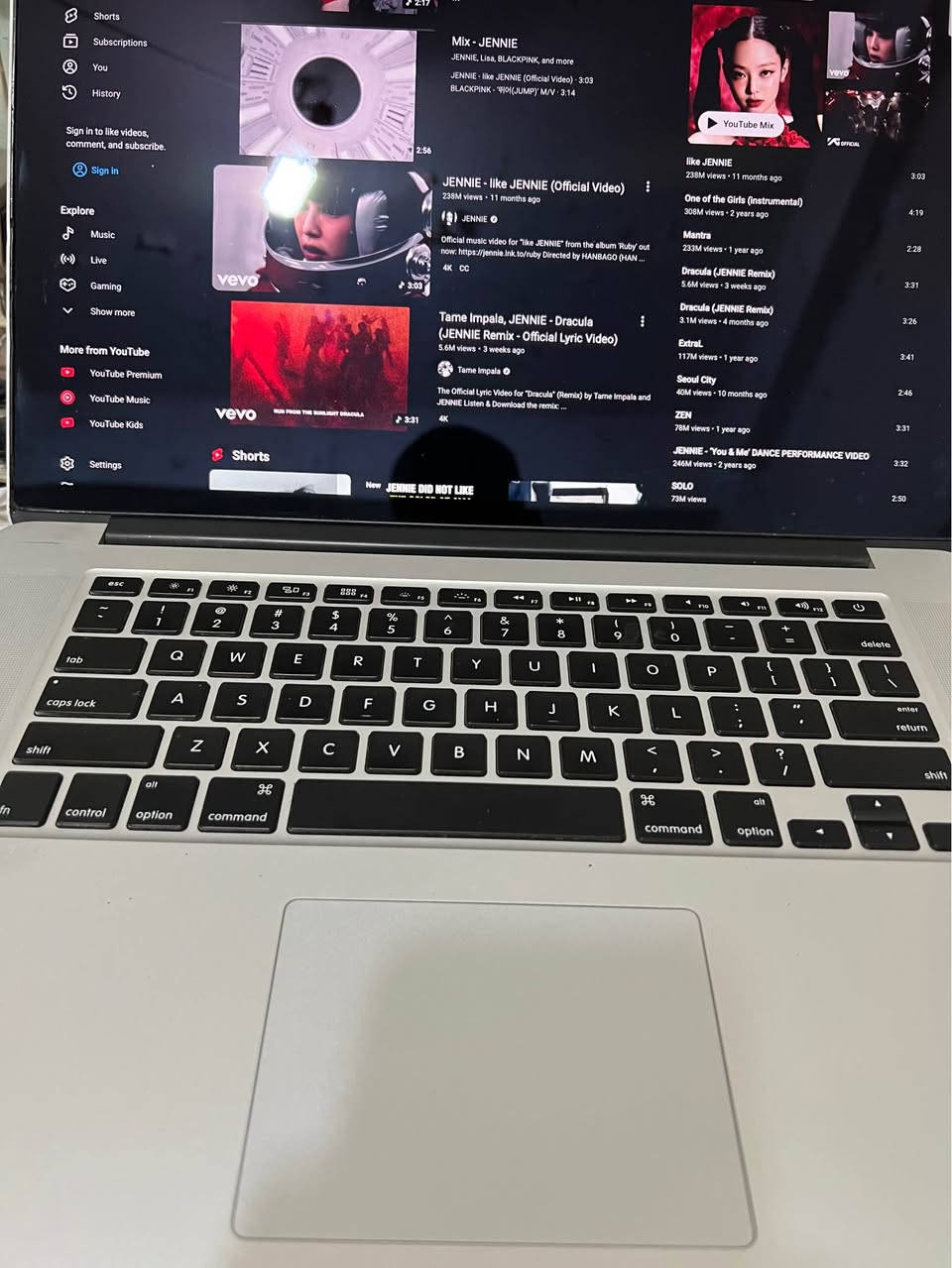 MacBook 2012 pro  رام ١٦ بلادي شاشة ١٥ 
للبيع ٢٥٠ ألف أبيع بدون هارد نظام فقط الماك 
اكرر بدون هارد فقط افحص لك الماك على نظام خارجي 
الماك نضيف وسلس ويشغل اغلب البرامج 
*********** بغداد اتصل بغداد, العراق
