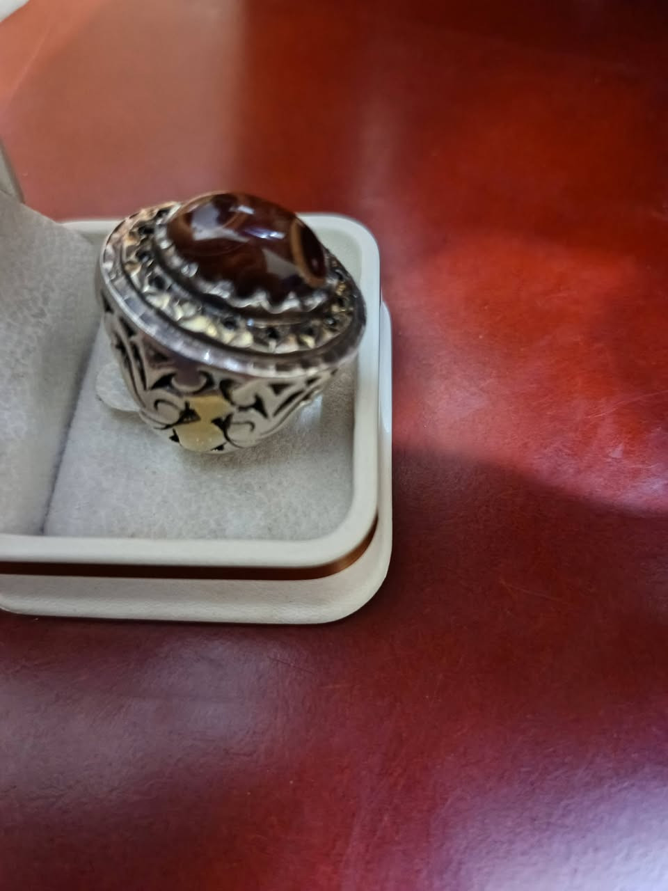 سليماني عينتين احمر صياغه ثقيله ***********
