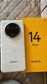 ريلمي 14 برو بلاس للبيع  ذاكرة 512 جهاز كلش نضيف  07738250519