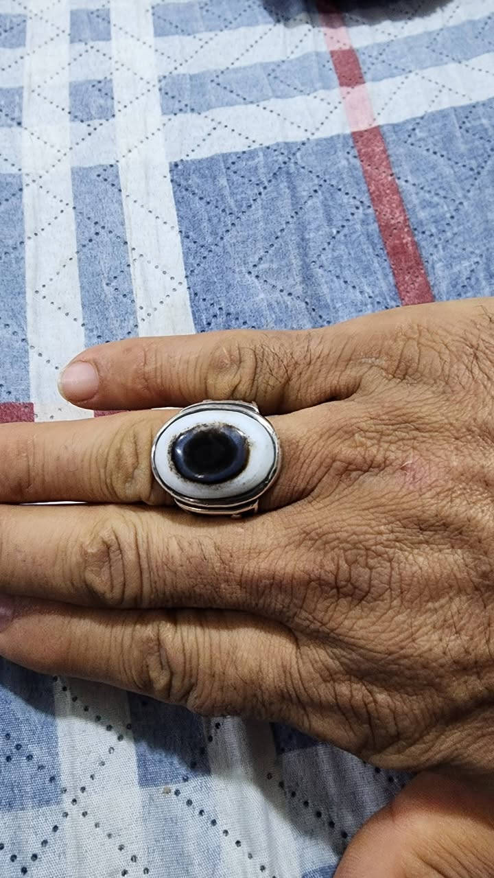 جزع بقري يماني عين صريحه قديم صياغه يدوية ثقيله للبيع ١٠٠ الف بغداد الزعفرانيه


**إذا كنت صاحب هذا الإعلان وتريد حذفه لأي سبب، رجاءا أرسل رسالة إلى الدعم الفني**