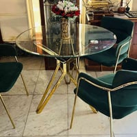 ميز طعام • ٤ كراسي • حي البنوك