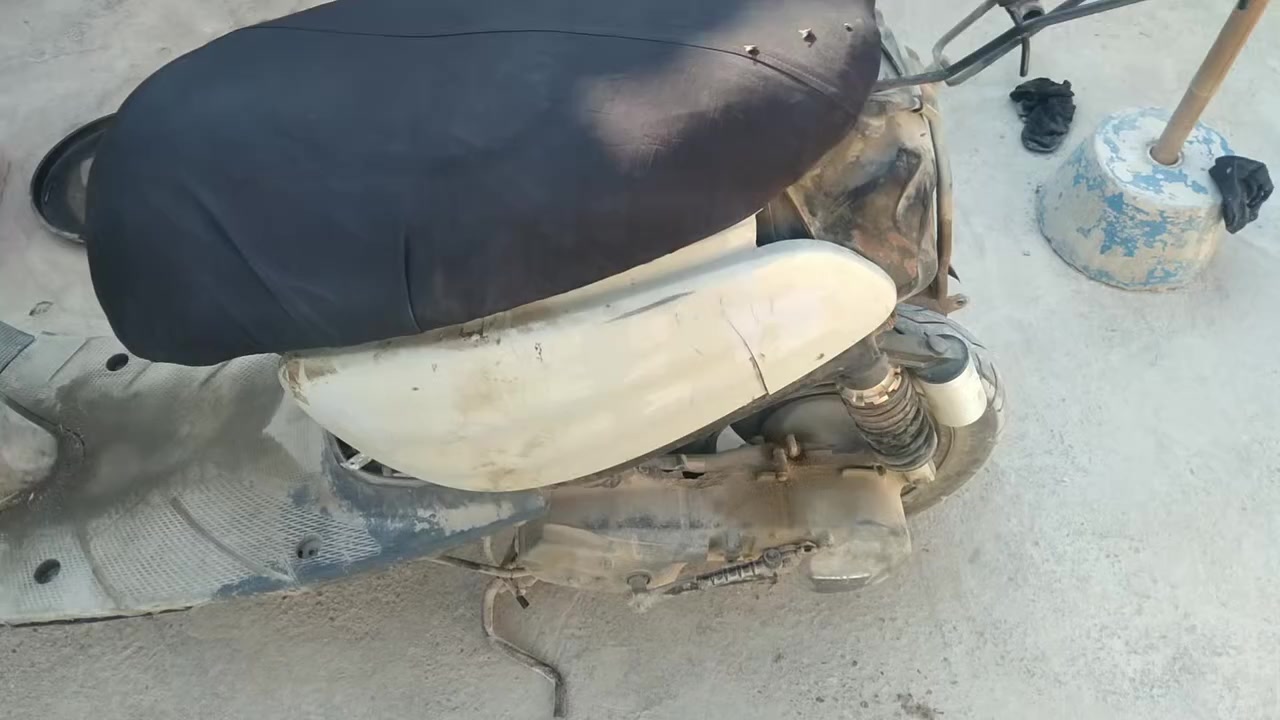 السلام عليكم دراجة للبيع شقالة دكت هندر  السعر ١٠٠ وبيهة مجال للشراي المكان كرمت علي ابو صخير  هاذة رقمي ***********
