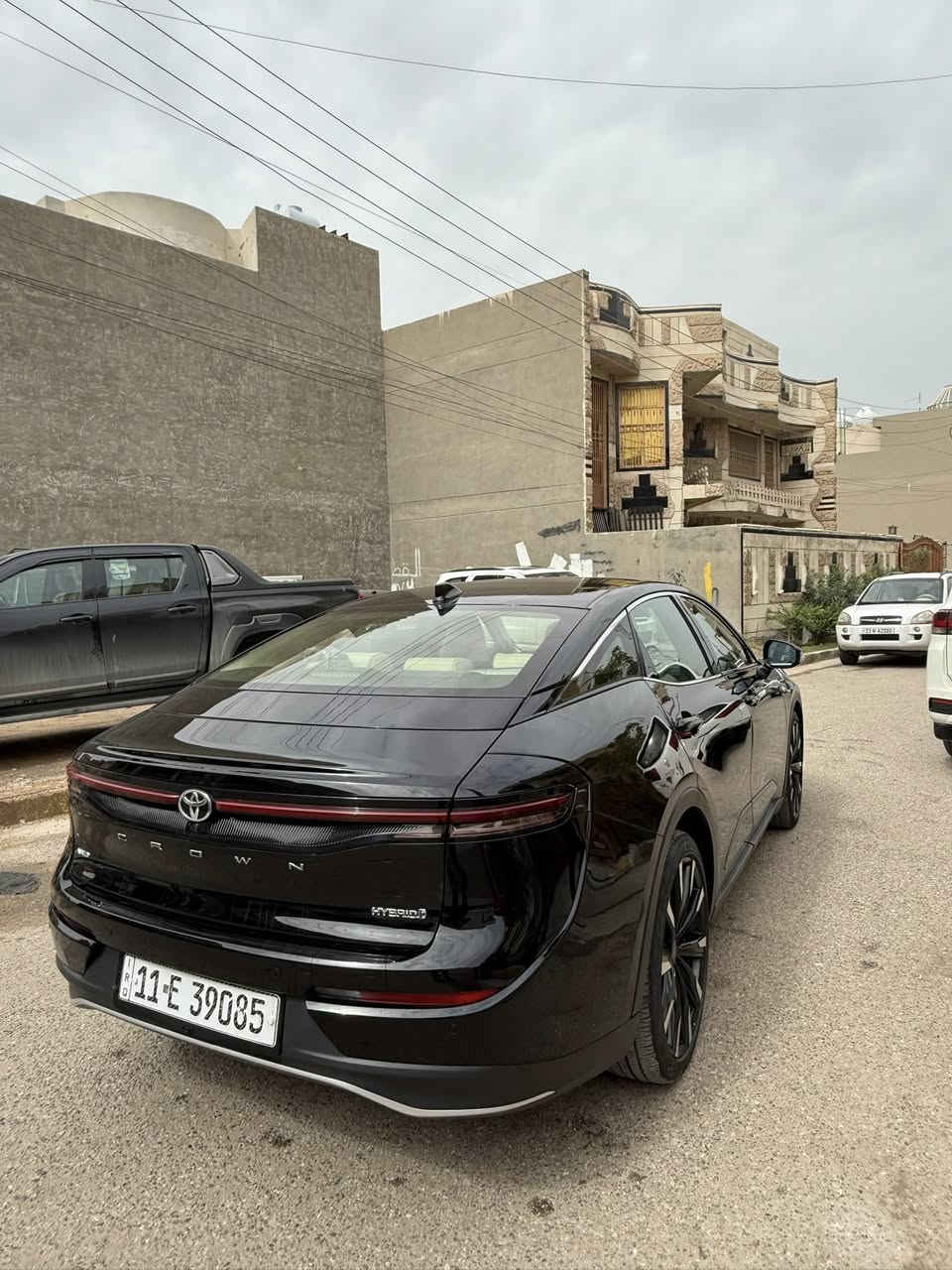 السلام عليكم
تويوتا كراون ماجستا أعلى موصفات وكاله عبد لطيف 
موديل 2023 
رقم بغداد 
ماشيه 59 الف 
سياره مغلفه PPF امريكي اصلي 
سيارة  مكفوله كفاله عامه و سونار موجود ب منشور  
محرك 2400 تبريو 
ويل حجم 21 
فور ويل
ابواب و صندوق شفط 
رادار امامي و خلفي 
بانوراما 
كشنات جلد وكهرباء 
دفئه ستيرن و كشنات 
داتا شو 
تحديد مسار سياقه ذاتيه 
توقف ذاتي 
6 وضعيات قياده 
وبعد بيها هواي موصفات 
السعر : 34.800 دولار  وبيها مجال 
مكاني بغداد بلديات 
الرقم :***********
