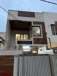 فرمان بران • طابقين • بي سبلت