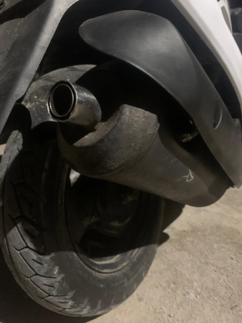 كزوز صجمي الياباني الي يجي بالحاويه صوته وسط يجي بي فلاتر ما يعوج ولفات للبيع


**إذا كنت صاحب هذا الإعلان وتريد حذفه لأي سبب، رجاءا أرسل رسالة إلى الدعم الفني**