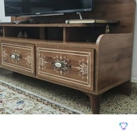 ميز تلفزيون • شبه جديد