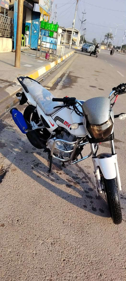 دراجة AH للبيع
للإستفسار اتصل على الرقم
(***********)
