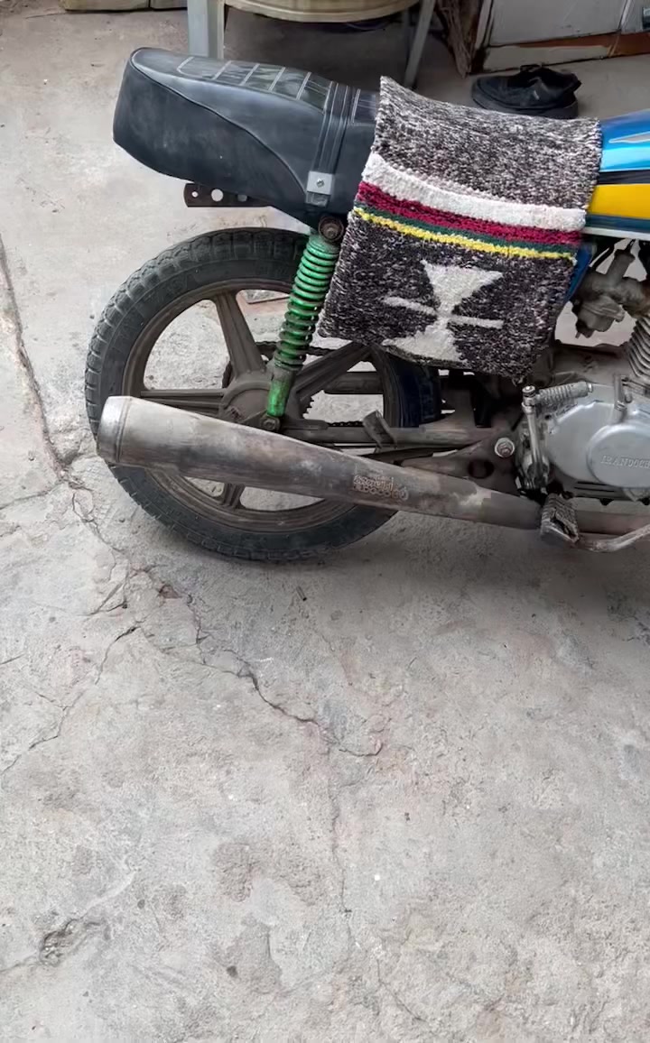 اربعه كير كلك مكفوله دراجه تخبل محرك اخرس لاتبخير ولا صوت  تركع هندر توديك وين ماتريد  دراجه حلوه  بيها تلحيضات كم شغله.السعر ١٧٥ مكاني حي الفارس ***********

