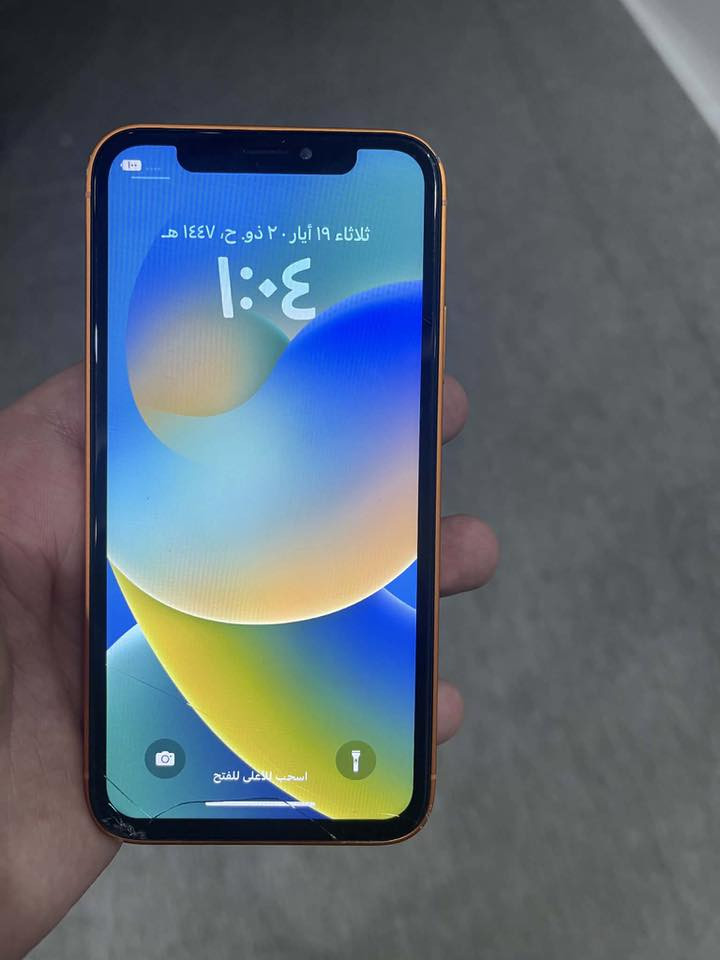 لدي ايفون X محور 17 برو ذاكرته 64 بطارية 100 اللون برتقالي
الفيس ايدي و ال بورتريه لايعمل 
لتواصل واتس اب ***********
