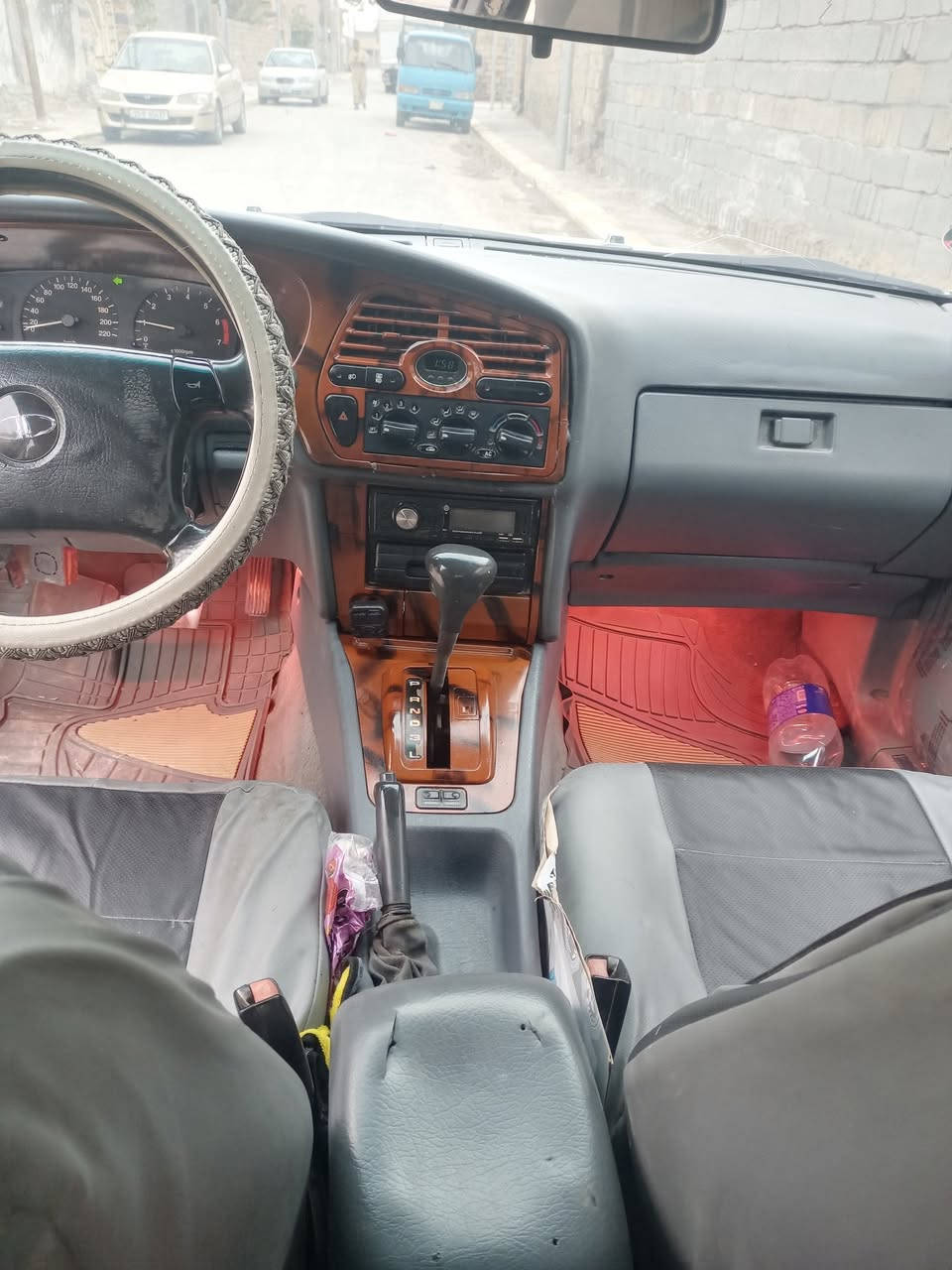 السلام عليكم برنس فراشه كير اوتماتيك محرك مفتوح موديل 96 رقم بغداد مشروع وطني مصبوغه حزام جماليه فقط السعر 42 مكان سياره فلوجه ***********
