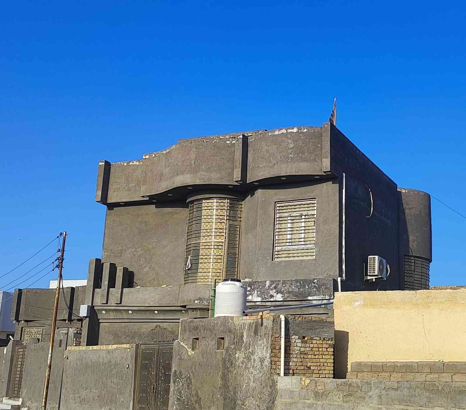 اللهم صل على محمد وآل محمد
اعلان رقم ٢٦٨
بيت للبيع طابو صرف الصوب الكبير حي الكاظم
مساحه ١٦٠ متر
طابقين ديلوكس
مطلوب إسكان ٣٨ مليون
٣ غرف  استقبال مطبخ صحيات داخليه وخارجيه
يفتح ع حديقه
بباقي التفاصيل بالصور
لاستفسار أكثر الاتصال على الرقم *********** او مراجعه مكتب عقارات الخضر شارع الجياشي مقابيل مجمع الريشاوي
نستقبل جميع عروضكم العقاريه بيع وشراء
@الجميع
