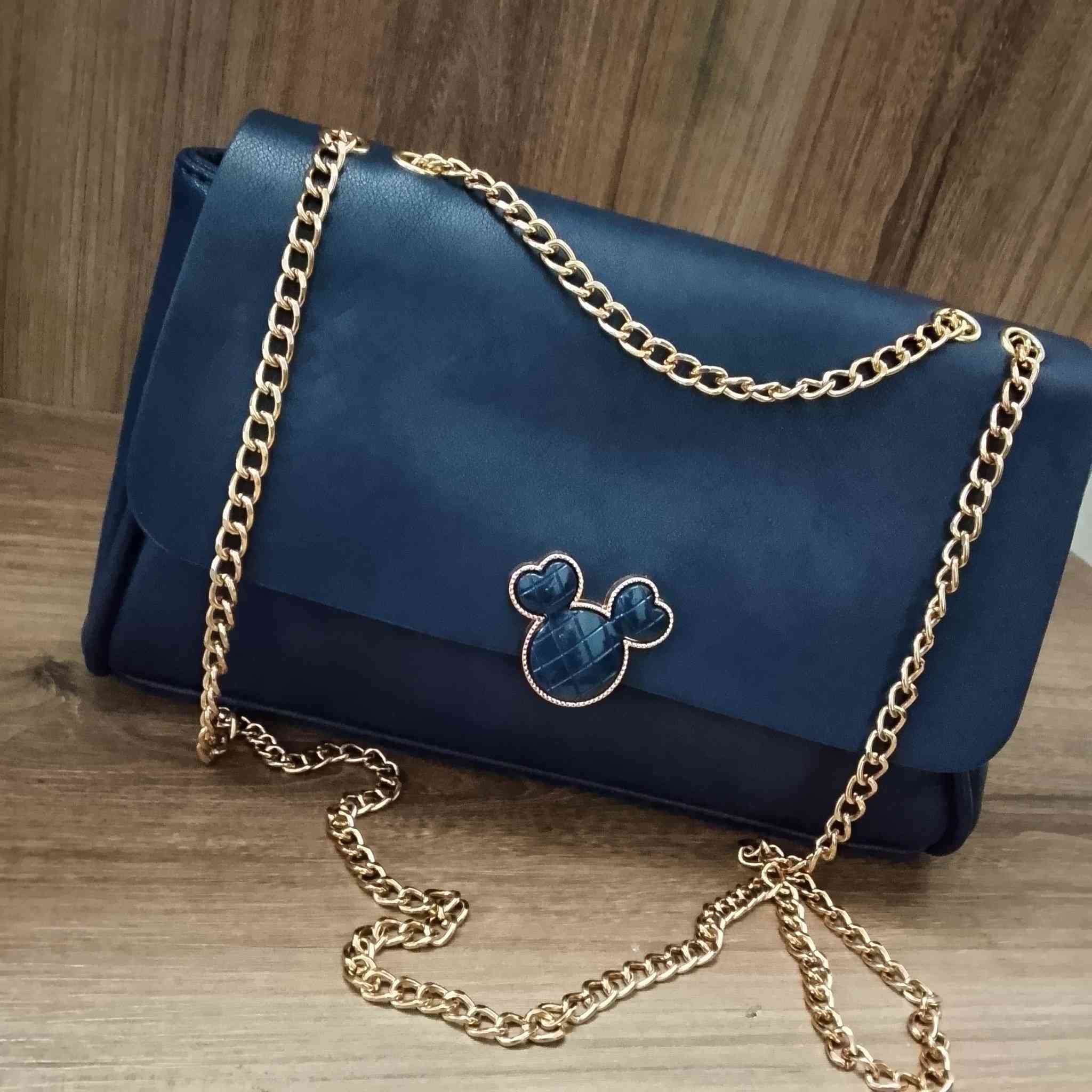 ميني باك باحدث موديل ✨🫰
شتريهة وضميهة للعيد بعد شكم تصعد الاسعار..... 
لحكوا عالعرض قبل نفاذ الكمية.... 
#للحجزخاص


**إذا كنت صاحب هذا الإعلان وتريد حذفه لأي سبب، رجاءا أرسل رسالة إلى الدعم الفني**