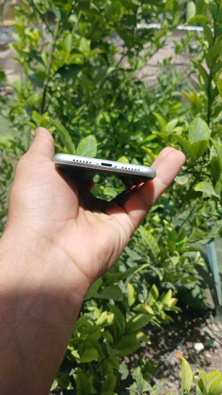 ايفون 11عادي
مبدل شاشه وبطاريه وكاله 
ذاكره 128 بطاريه 100
 فيس أيدي شغال للمراوس بهونر x9c فقط


**إذا كنت صاحب هذا الإعلان وتريد حذفه لأي سبب، رجاءا أرسل رسالة إلى الدعم الفني**