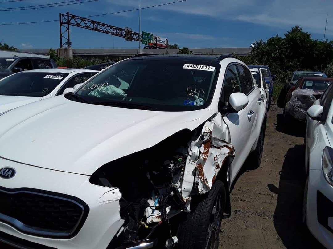 كيا سبورتج  sx  فول مواصفات  اعلى فئه موديل 22. ماشيه 55محرك 2400
GDi
صورة الحادث موجوده والسونار مال مندلاوي موجود بالمنشور  
تبديل جاملغ اصلي نفس اللون يعني السياره بدون صبغ   بيها بارد اباب الصدر 
مكينه وكير كفاله  من الفتح  السعر 180 وبيها مجال بسيط 
بأسمي رقم دولي مكاني بغداد الشعب 
الاتصال  *********** بي واتساب
