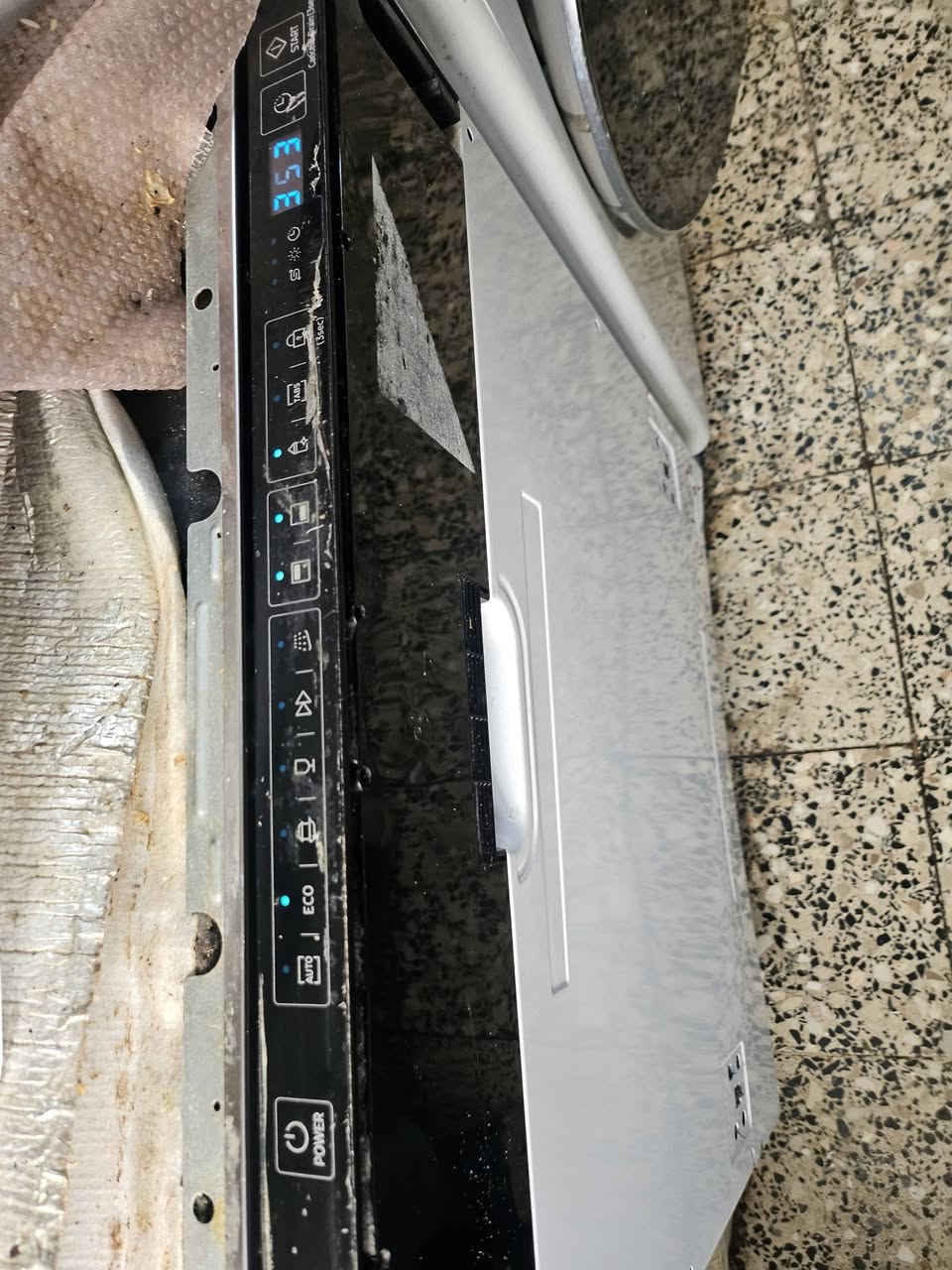 غساله صحون سامسونك كوري وليس صيني بلت ان يعني اتصير داخل كاونتر  حجم اعتقد 16  دبل سله و3 مرشات 6 وضعيات للغسل الغساله كتروكه مداخله تصليح السعر 300 بي مجال قليل مكان الشعب


**إذا كنت صاحب هذا الإعلان وتريد حذفه لأي سبب، رجاءا أرسل رسالة إلى الدعم الفني**