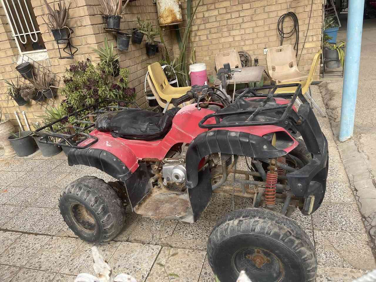 السلام عليكم رباعيه للبيع شغاله جاهزه ٤نمر+بك شغال نقصه باتري فقط  سعره٣٧٥وبيه مجال مكان بسمايه/***********
