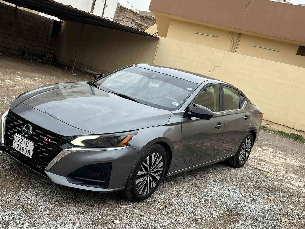 سلام عليكم عندي نيسان التيما موديل 2023  sv 4 سلندر مكينا 2050 بيها بونيد و مكانين تعديل بارد كير و مكينا و إرباكات كوللا بشرط رقم أربيل سعر 152 بيها مجال *********** وات ساب شراي خابر
