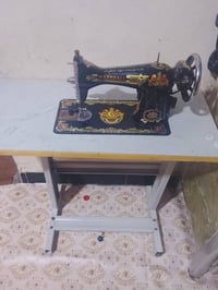 مكينة خياطة • للبيع • تواصل خاص
