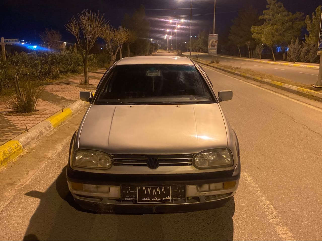 گؤڵف بؤفرؤشتن ئارم پلاسيك هه ولير به شه رتي ئه وه ليات و موسو براوه سه نه ويشي له گه له مؤديل ٩٢ مه كينه جيتا ١٨ گير عادي به شه رتي گيرومه كينه ته قه و ره قه چركه ي تيا نيه كاره باي كامل مه زبوت ده عمو ليدراوي نيه رزيوي نيه چوار تايه ي تازه ي له ژيره سه ياره كه ده رو ناوي نمونه يه له جواني جام كاره باي گه رميو فلچه و لايتو هه موو گياني مه زبوته سعري ٣٤ گه لاو مه جال..ژماره (***********) دخان, السليمانية
