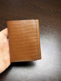 محفظة نقود • جلد طبيعي • سحاب داخلي