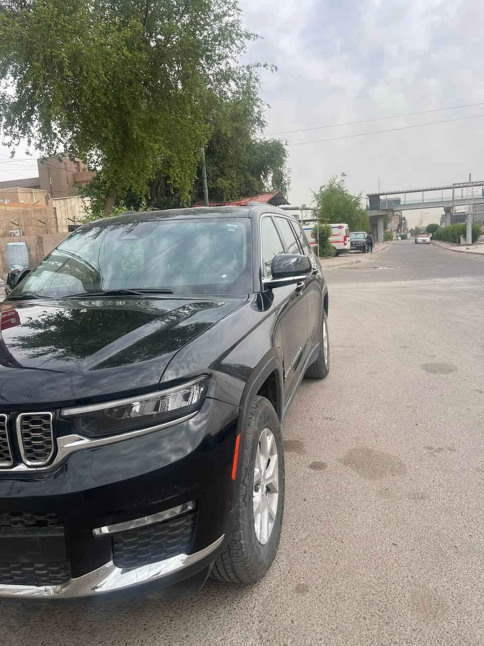 السلام عليكم جيب لمتدد موديل ٢٠٢٣ بدون ايرباكات بجم كبس حدثها طفيف جدا بدون اي دواخل وتبديل قطع اصليه نفس اللون رقم بغداد ماشيه ٤٠ عنوان بغداد *********** للعلم سبعه راكب VIP محرك ٣٦٠٠
