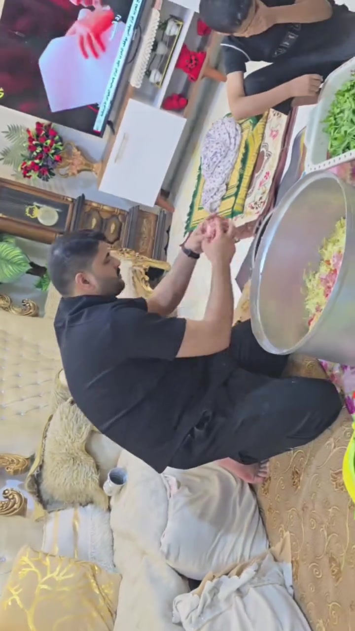 عضم الله لكم الأجر بهذا المصاب الجلل 

.دهن العود لمركزات العطور 
النجف الاشرف حي الجمعيه شارع الوائلي 
الحاج باهر اسماعيل
 ***********
#الامام_المهدي #النجف #العراق #ترند #اكسبلور #ترند #عطور #انستقرام #صعدو_الفيديو #اكسبلور_فولو #للجميع@إشارة
