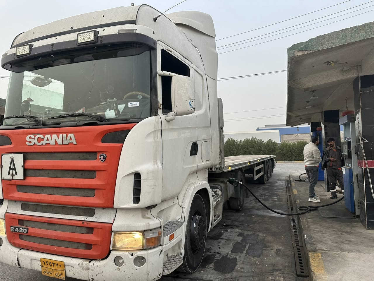 سلام عليكم عربانه للبيع.  بنكلايز ام الشفه تخم تاير. مكفوله   كهربائيات هوه كله جديد    ***********. ماكان بصره السعر 80 وبيهه مجال
