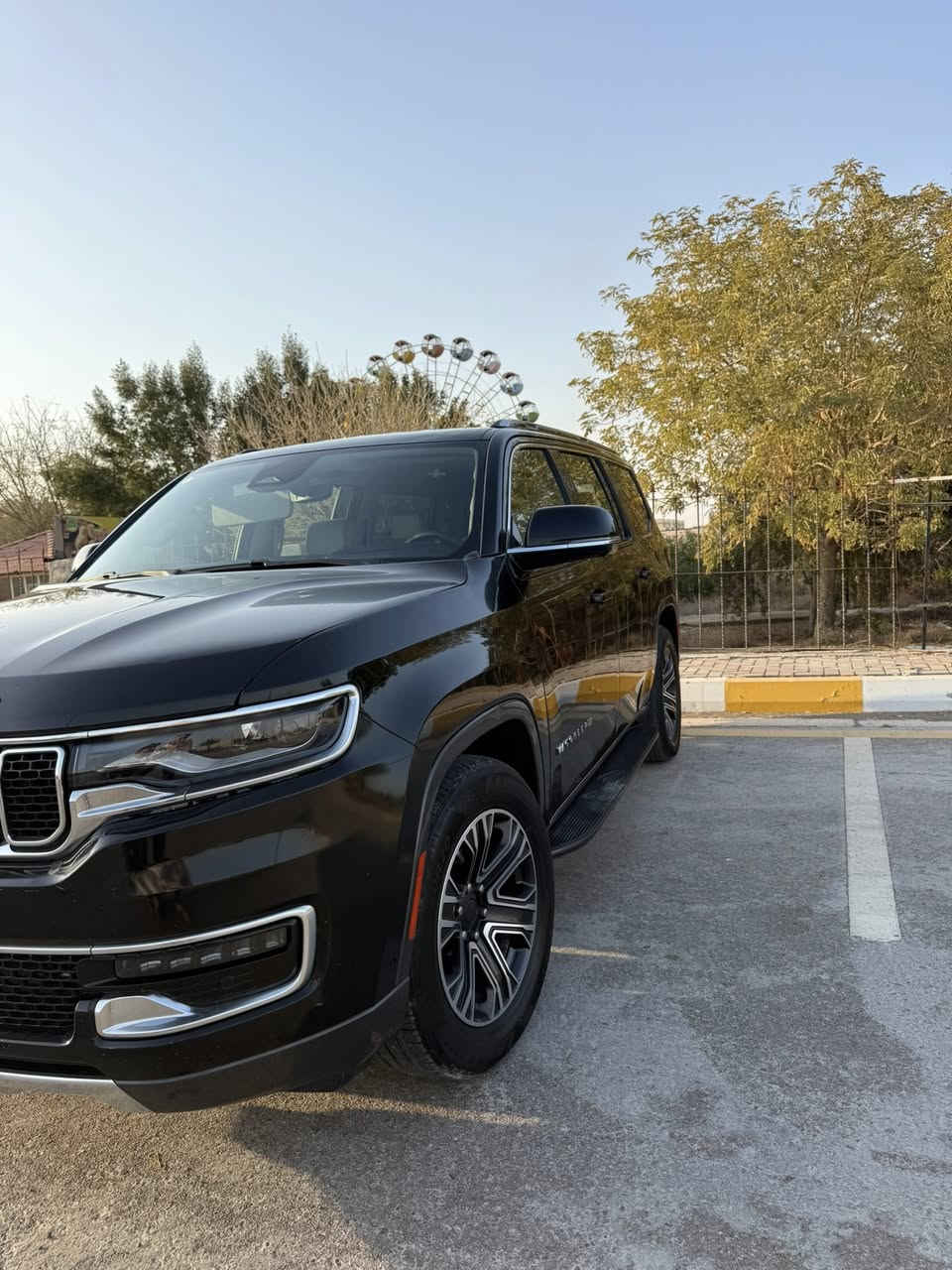 السلام عليكم 
للبيع او مرواس حسب القناعه 
جيب واكنير 2022 JEEP WAGONEER, SERIES III
موصفات 
5كامرات
جكات 
فور ويل 
3 شاشات بلدشبول
الكشنات الاماميه تبريد وتدفئه
الكشنات الخلفي كهرباء وتدفئه 
استرين تدفئه
مكينه المرغوب 5700
حادثه بسيط بنيد مبدل بلادي وجاملغ بلادي بدون صبغ 
رقم بغداد باسمي تحويل مباشر 
اي استفسار حاضر 
***********
السعر
