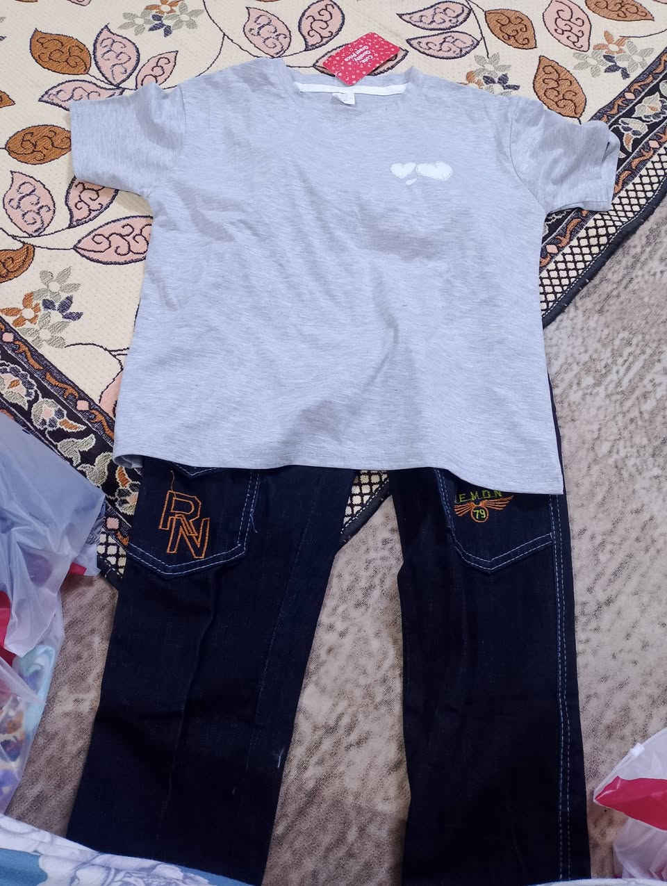 السلام عليكم عندي شلعه بات بات اطفال جديد اشتريتهن وفتحت بث وماصعد ابد وخرب واهسي 35قطعه بيهن سيت كامل وبي بنطلون كابوي وفستان بناتي القطعه ع 3احسبهه


**إذا كنت صاحب هذا الإعلان وتريد حذفه لأي سبب، رجاءا أرسل رسالة إلى الدعم الفني**