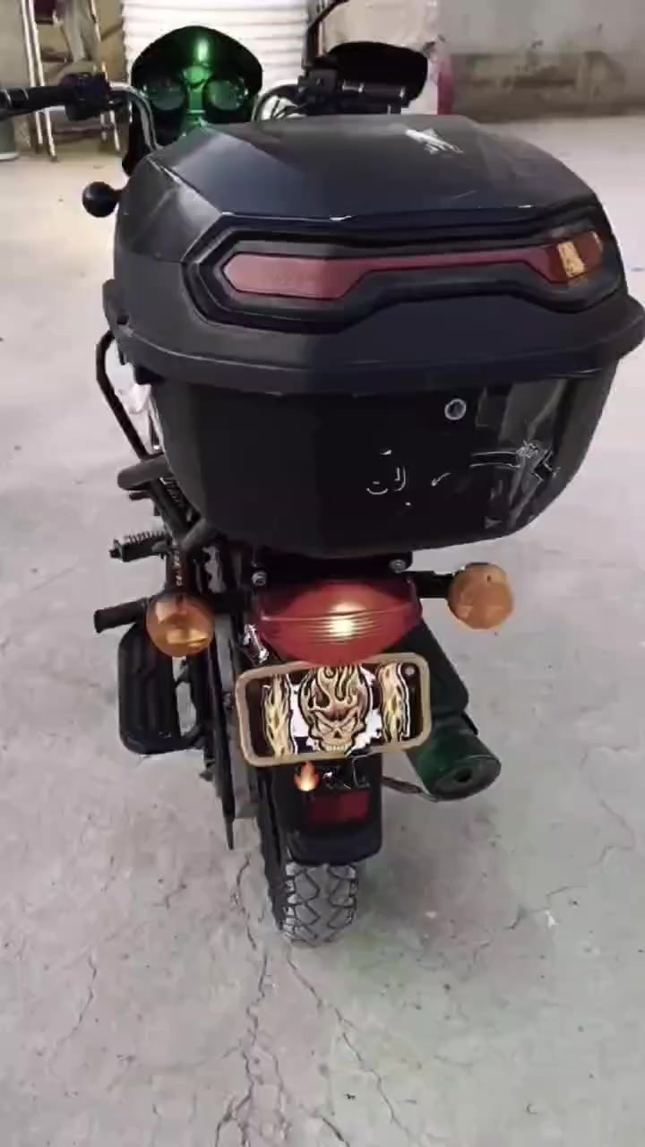 بوكسر موديل 22 محرك نضيف ما مفتوح 
اوارق موجوده وكامله هندر نكره وحده 
سلف نكره وحده دراجه ما مشتغله دلفري 
السعر 1350  للاستفسار ***********
العنوان بغداد النهروان
