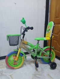 بايسكل للبيع جديد صارله ٣ايام من اشتريته رايده ب٤٠ وبي مجال اشتريته ب٥...
