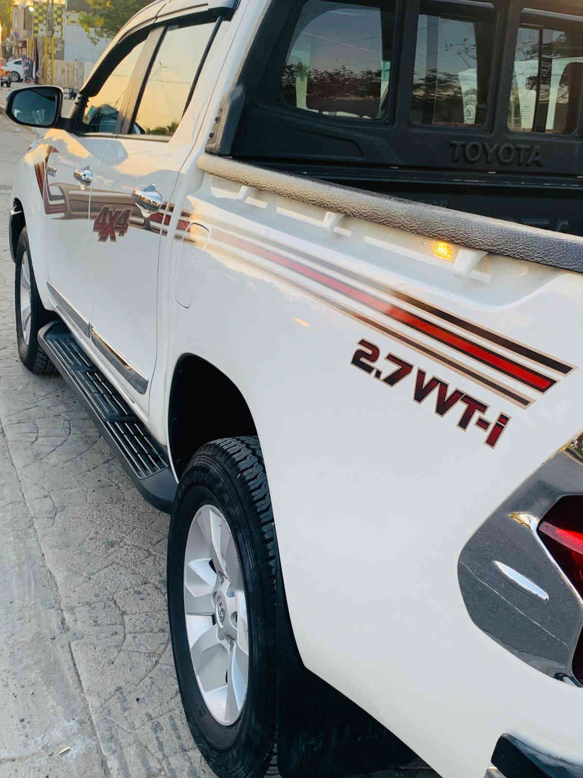 سلام عليكم بيكم هايلوكس لبيع
موديل (20) مكفوله من التبديل والصبغ فقط 
ماشيه «112» فور ويل ساز 
رقم السليمانيه ﴿21﴾ بأسم عربي بغداد 
سنويه لغايه 2030 + هزه نهايت 2026
بيه بس بنيد مفتوح براغي فقط 
كير اوتماتيك +تبريد قطعتين 
شاشه كبيره + اشاير بلمري 
تحكم  ستيرن جهتين 
درع امام ± هوك خلفي 
كامره خلفيه +6 سماعات
مكان سياره بغداد سعر$ ﴿﴿ 288﴾﴾ بيه مجال قليل 
هاتف ☎️(***********) بيه سونار المدلاوي
